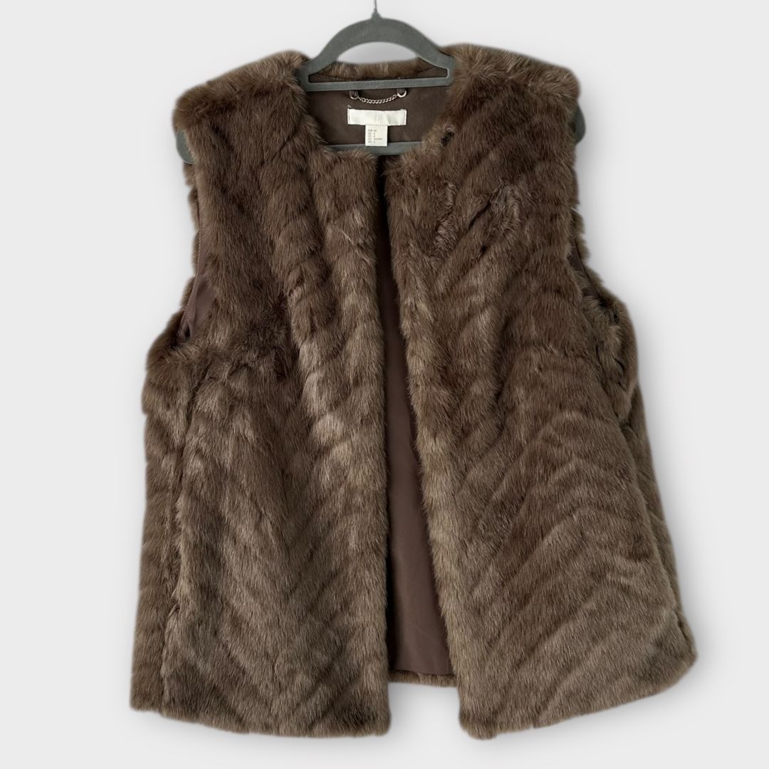 H&M Faux Fur Vest - 10
