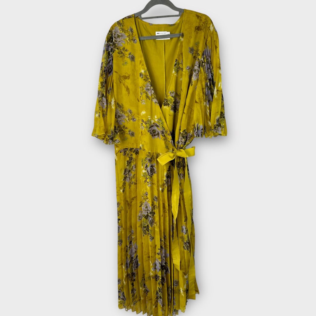 Asos Design Curve Floral Wrap Midi Dress - 28
