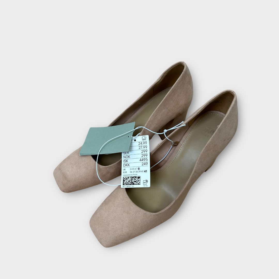 H&amp;M Suede Court Shoes - 8/41