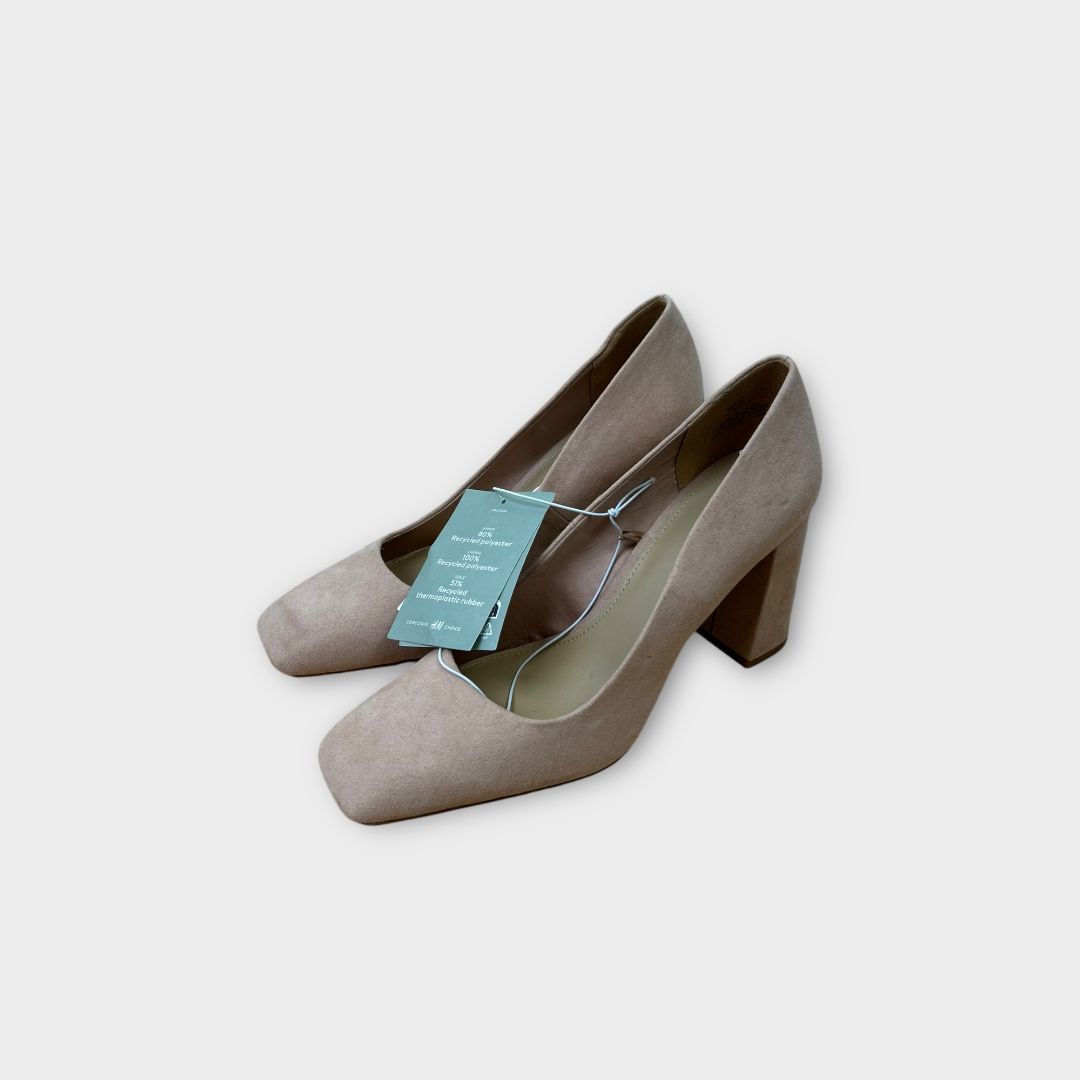 H&amp;M Suede Court Shoes - 8/41