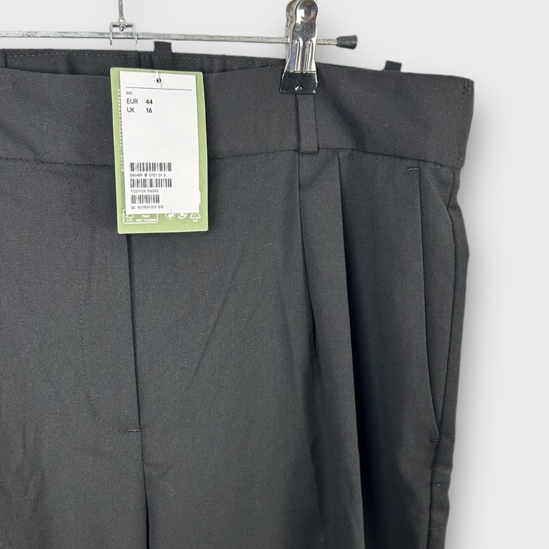 H&amp;M Tailored Trousers - 16