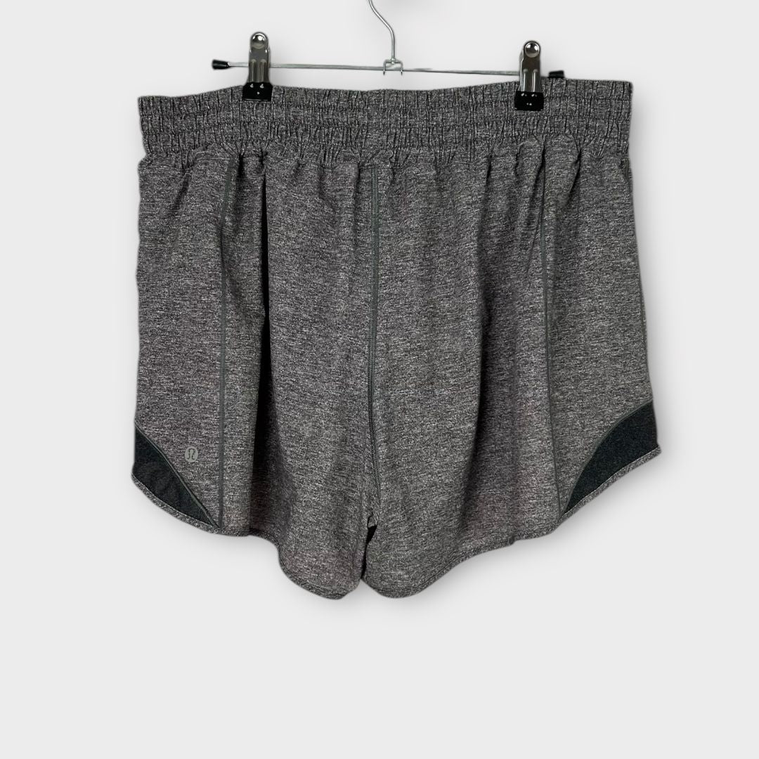Lululemon Hotty Hot High-Rise Lined Shorts - 14/16
