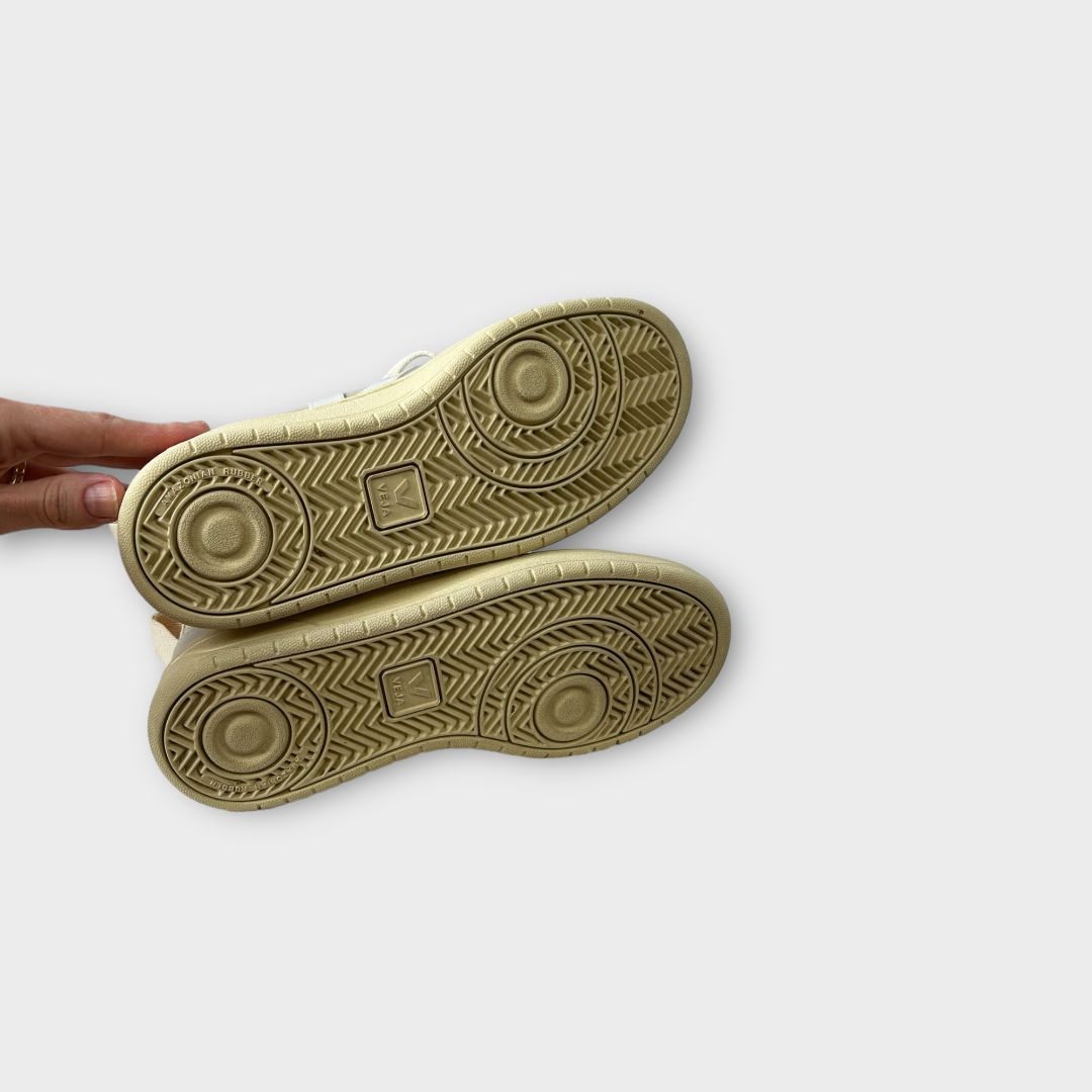Veja V-15 Nubuck Natural White Trainers - 6/39