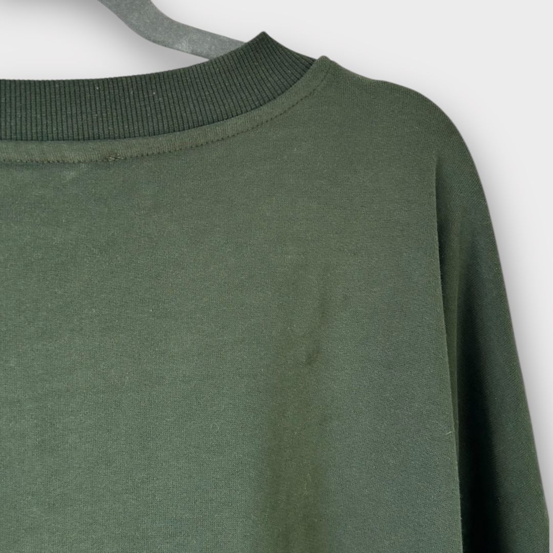WAT. THE BRAND Crewneck - 16 (XL)